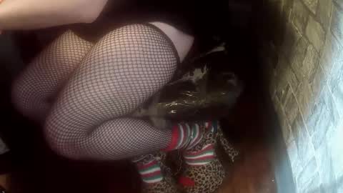 crossdresser krystal online show from December 22, 7:44 pm