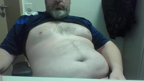 Snapshot of crouch1 chatting on January 19, 9:57 am Crouch1 online show from January 19, 9:57 am