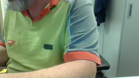 Snapshot of crouch1 chatting on June 10, 10:14 am Crouch1 online show from June 10, 10:14 am