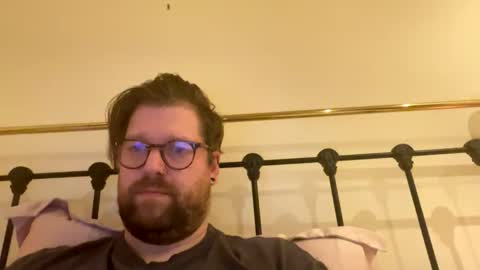 crouchendtiger online show from October 17, 11:40 pm