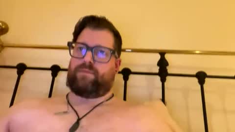 crouchendtiger online show from February 26, 11:26 pm