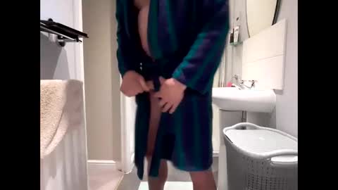 Snapshot of croup45 chatting on January 27, 9:13 am croup45 online show from January 27, 9:13 am