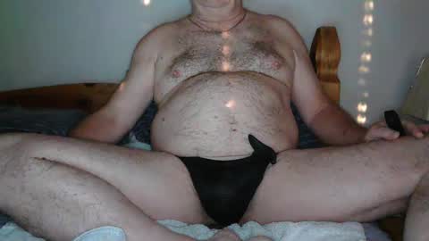 Snapshot of crowbarbi chatting on October 17, 11:35 am Crowbarbi online show from October 17, 11:35 am