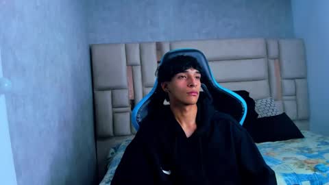 Croy online show from March 26, 6:57 pm