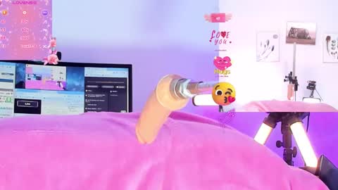 Mia online show from January 15, 9:41 pm