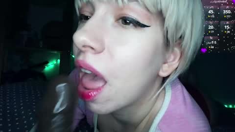 Snapshot of cruellagoth chatting on December 3, 4:17 pm Cruella online show from December 3, 4:17 pm