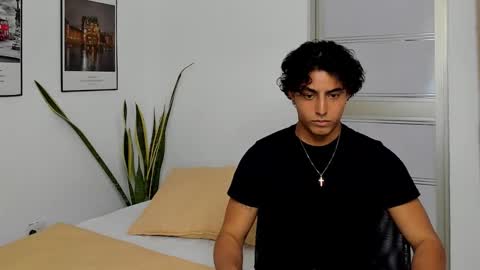 cruz_fernandez online show from November 11, 9:37 pm