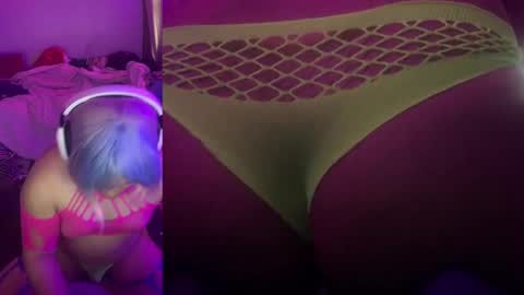 ChrysiCreambunnmommy online show from November 3, 7:37 pm