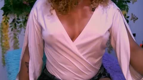 crysrus online show from October 12, 12:42 am