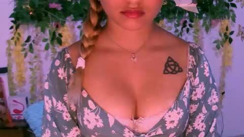 crysrus online show from January 13, 7:52 pm