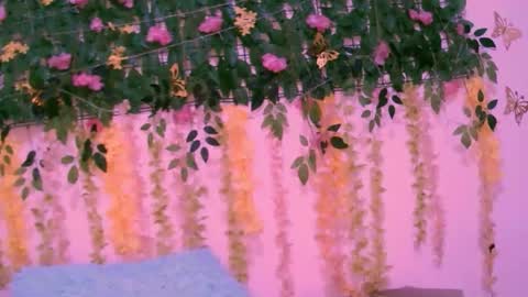 Snapshot of crysrus chatting on January 17, 1:54 am crysrus online show from January 17, 1:54 am