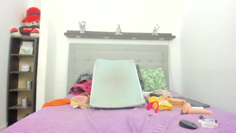 crystal_butterfly1 online show from February 1, 2:24 pm