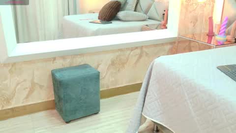 crystal_gilton online show from January 12, 7:08 pm