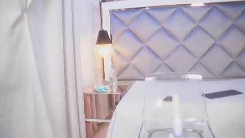 Snapshot of crystal_gilton chatting on July 10, 7:16 pm crystal_gilton online show from July 10, 7:16 pm