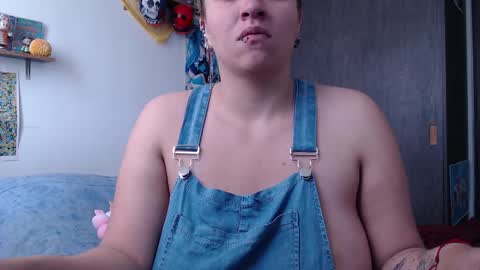 Crystal shadow online show from November 18, 12:53 pm