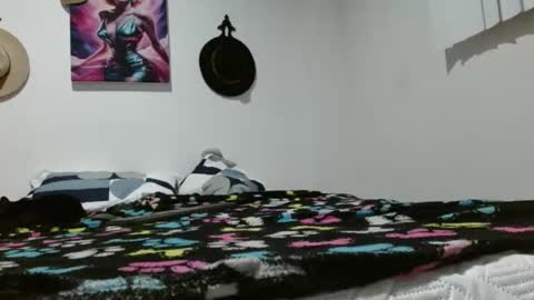 Snapshot of crystal_starx chatting on February 27, 1:38 am Crystal Blaze online show from February 27, 1:38 am