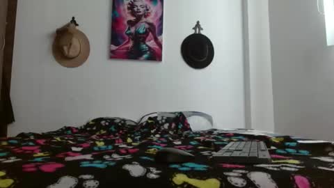Snapshot of crystal_starx chatting on March 2, 2:46 pm Crystal Blaze online show from March 2, 2:46 pm