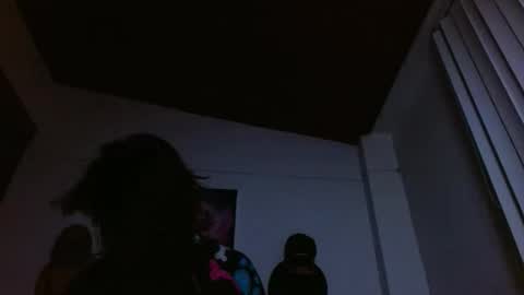 Snapshot of crystal_starx chatting on March 22, 8:51 am Crystal Blaze online show from March 22, 8:51 am