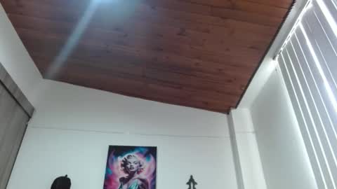 Snapshot of crystal_starx chatting on April 1, 2:14 pm Crystal Blaze online show from April 1, 2:14 pm