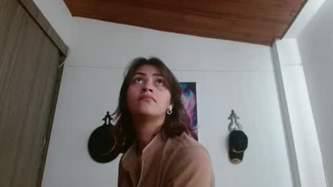 Snapshot of crystal_starx chatting on April 5, 1:19 pm Crystal Blaze online show from April 5, 1:19 pm
