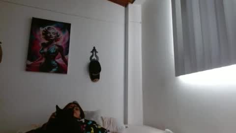 Snapshot of crystal_starx chatting on April 17, 12:52 pm Crystal Blaze online show from April 17, 12:52 pm