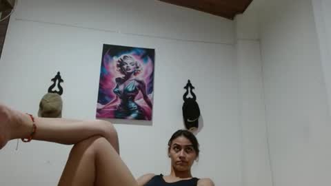 Snapshot of crystal_starx chatting on April 24, 2:36 am Crystal Blaze online show from April 24, 2:36 am
