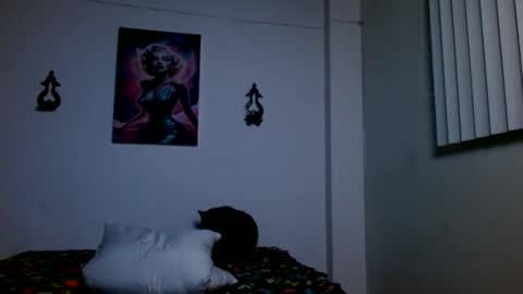 Snapshot of crystal_starx chatting on June 10, 6:45 am Crystal Blaze online show from June 10, 6:45 am
