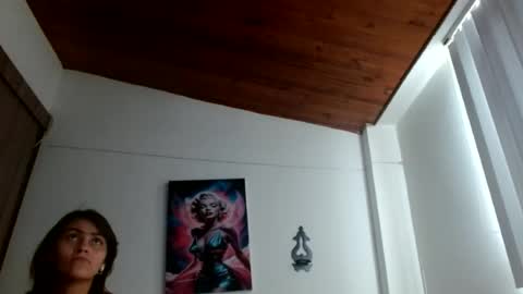 Snapshot of crystal_starx chatting on June 13, 5:44 pm Crystal Blaze online show from June 13, 5:44 pm