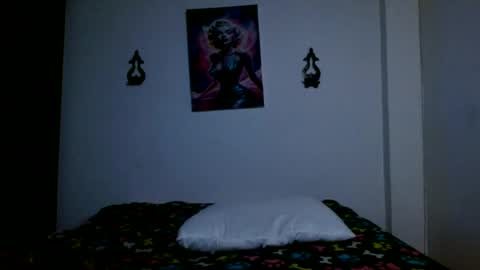 Snapshot of crystal_starx chatting on June 17, 1:41 am Crystal Blaze online show from June 17, 1:41 am