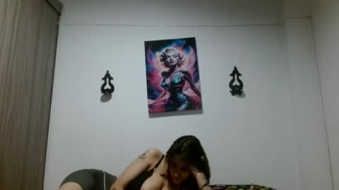 Snapshot of crystal_starx chatting on June 22, 3:25 am Crystal Blaze online show from June 22, 3:25 am