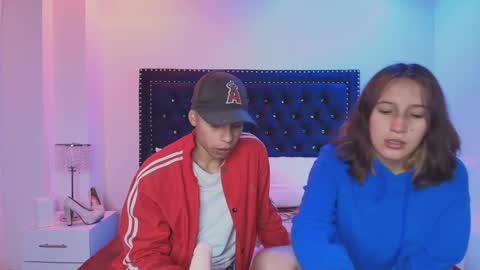 Crystal y Thiago online show from January 22, 3:41 am