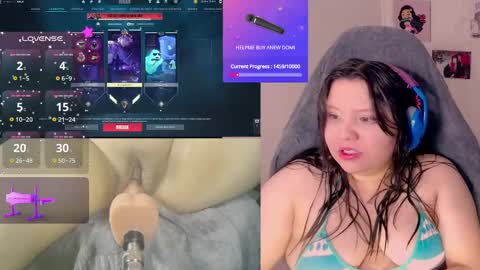 Snapshot of crystal_velvet01 chatting on January 5, 3:34 pm crystal online show from January 5, 3:34 pm