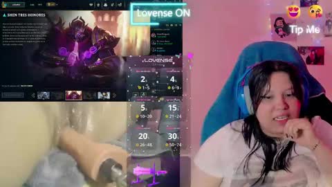 Snapshot of crystal_velvet01 chatting on January 25, 12:48 am crystal online show from January 25, 12:48 am