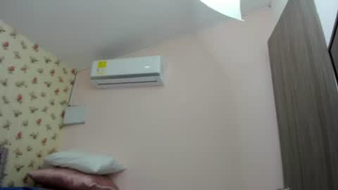 Snapshot of crystal_watson0 chatting on July 11, 12:08 pm Milf Latina online show from July 11, 12:08 pm