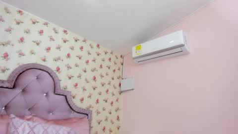 Snapshot of crystal_watson0 chatting on July 16, 1:17 pm Milf Latina online show from July 16, 1:17 pm