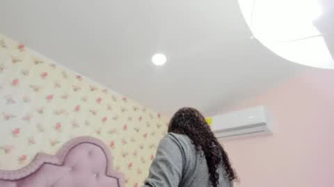 Snapshot of crystal_watson0 chatting on August 2, 12:58 pm Milf Latina online show from August 2, 12:58 pm