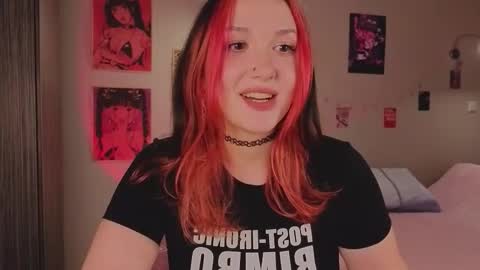 Snapshot of crystalblaze_ chatting on September 24, 8:23 pm Grace online show from September 24, 8:23 pm