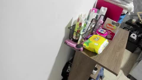 Snapshot of crystalboow chatting on February 19, 4:25 pm Crystal online show from February 19, 4:25 pm