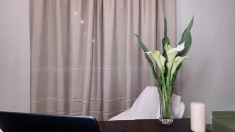 Snapshot of crystalfever_ chatting on July 26, 8:27 pm Mary online show from July 26, 8:27 pm