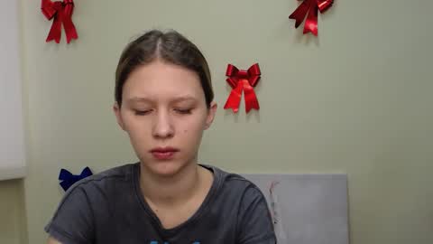 Stella online show from February 2, 7:30 am