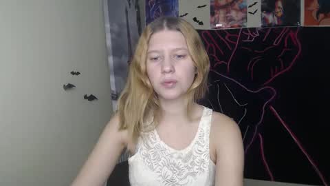 Stella online show from November 25, 7:19 am