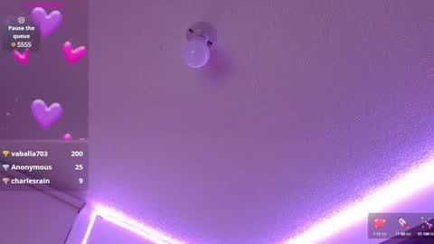 Snapshot of crystalitesq chatting on February 8, 1:54 am Olivia online show from February 8, 1:54 am