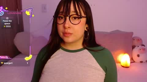 Snapshot of crystalitesq chatting on September 13, 2:00 am Olivia online show from September 13, 2:00 am