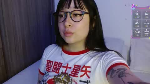 Snapshot of crystalitesq chatting on October 30, 1:07 am Olivia online show from October 30, 1:07 am