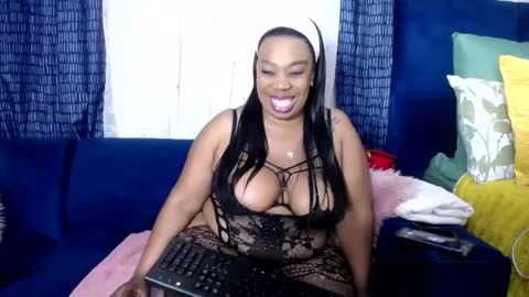 crystaljes online show from October 24, 8:27 pm