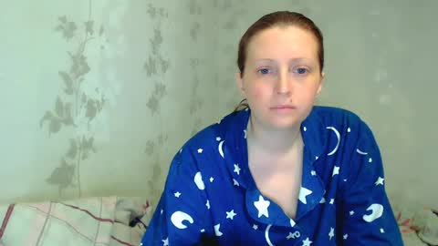 Snapshot of crystallangel chatting on April 1, 4:26 pm CrystallAngel online show from April 1, 4:26 pm
