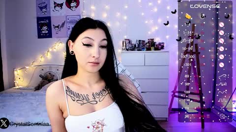 Sasha    Make me moan with patterns   good music here  online show from February 12, 12:16 am