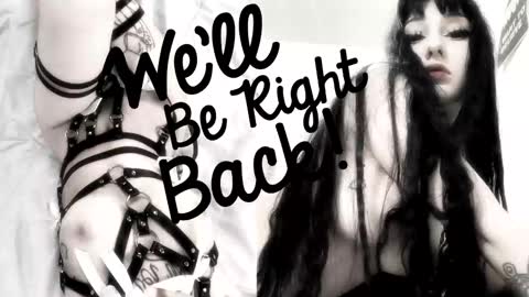 Sasha    Make me moan with patterns   good music here  online show from November 3, 10:16 am