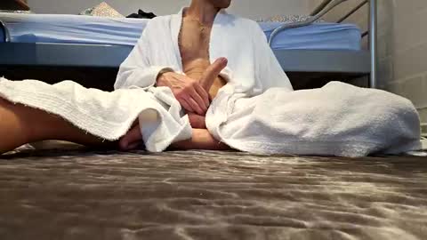 Snapshot of crzcrz chatting on December 30, 10:32 am crzcrz online show from December 30, 10:32 am