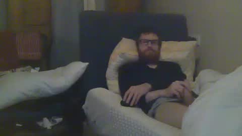 chris online show from December 6, 3:08 am